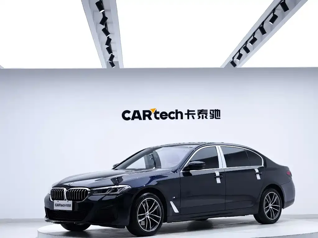 BMW 5 Series — фото 1