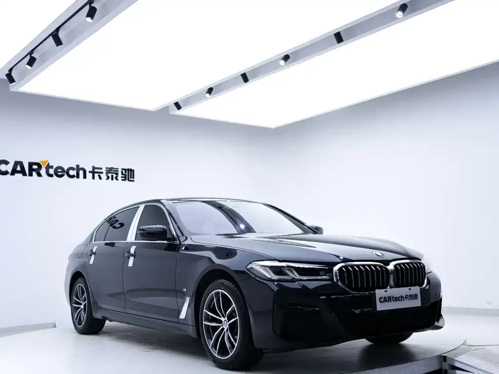BMW 5 Series — фото 10