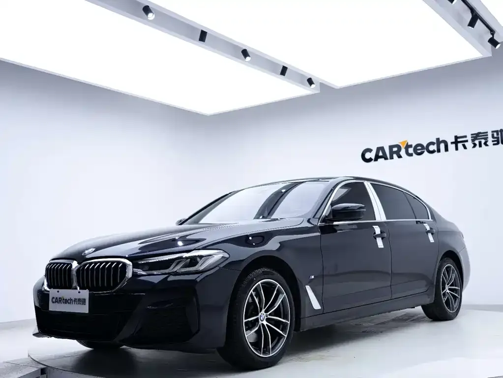 BMW 5 Series — фото 9