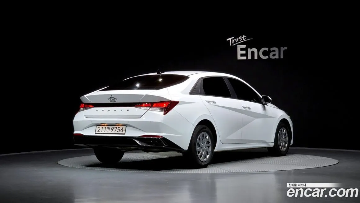 Hyundai AVANTE — фото 2