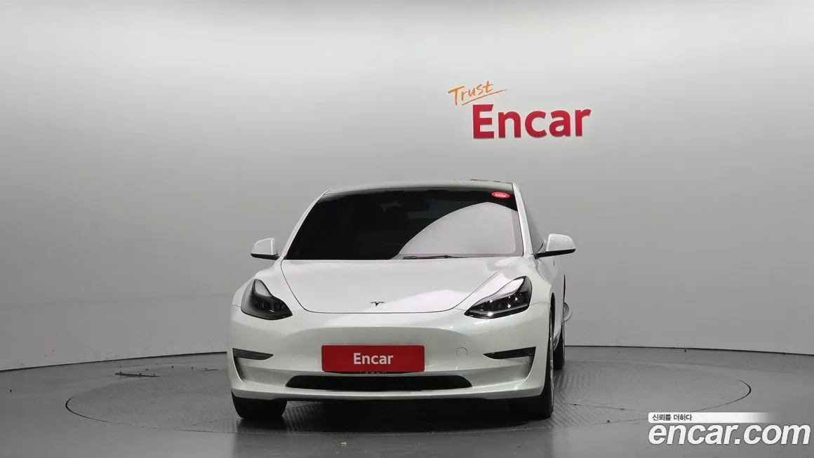 Tesla Model 3 — фото 3