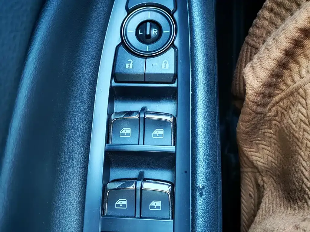 Ford Territory — фото 9