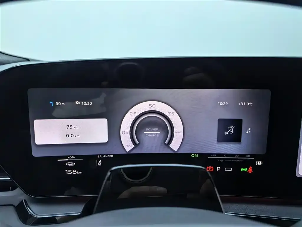Audi Q6L e-tron — фото 10