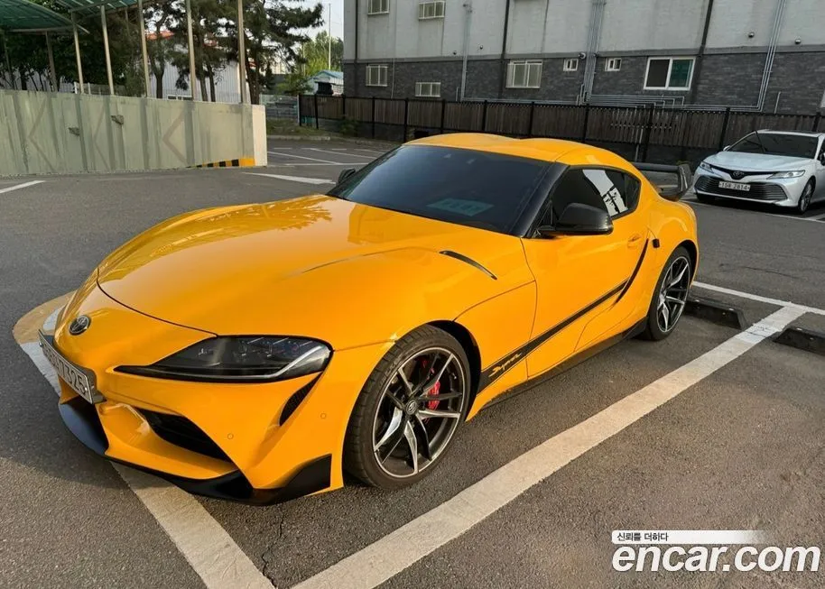 Toyota Supra — фото 1