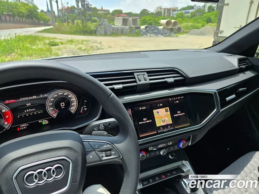 Audi Q3 — фото 7