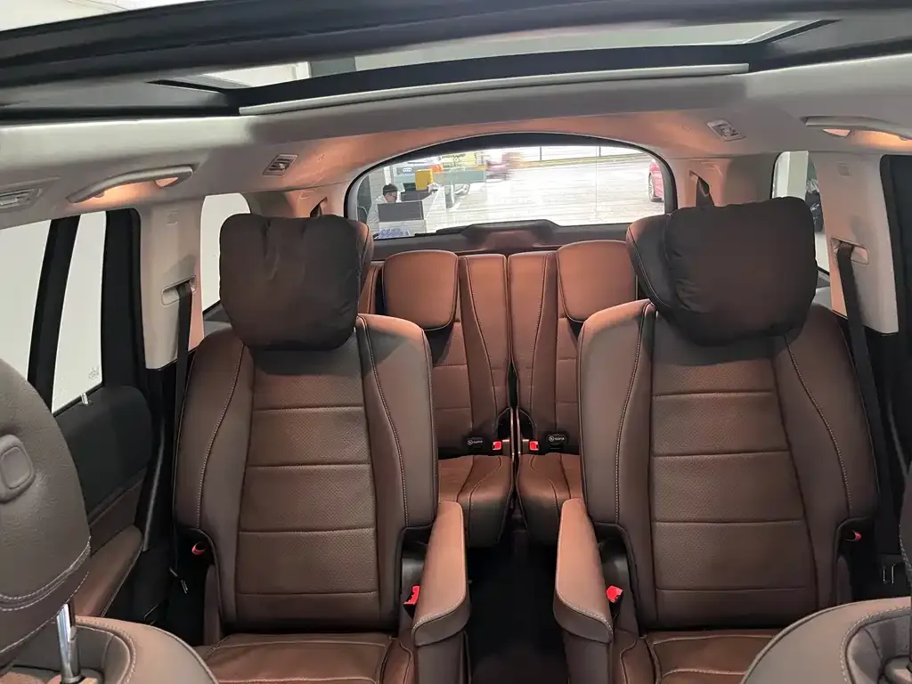 Mercedes-Benz GLS — фото 10