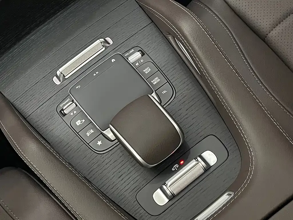 Mercedes-Benz GLS — фото 9