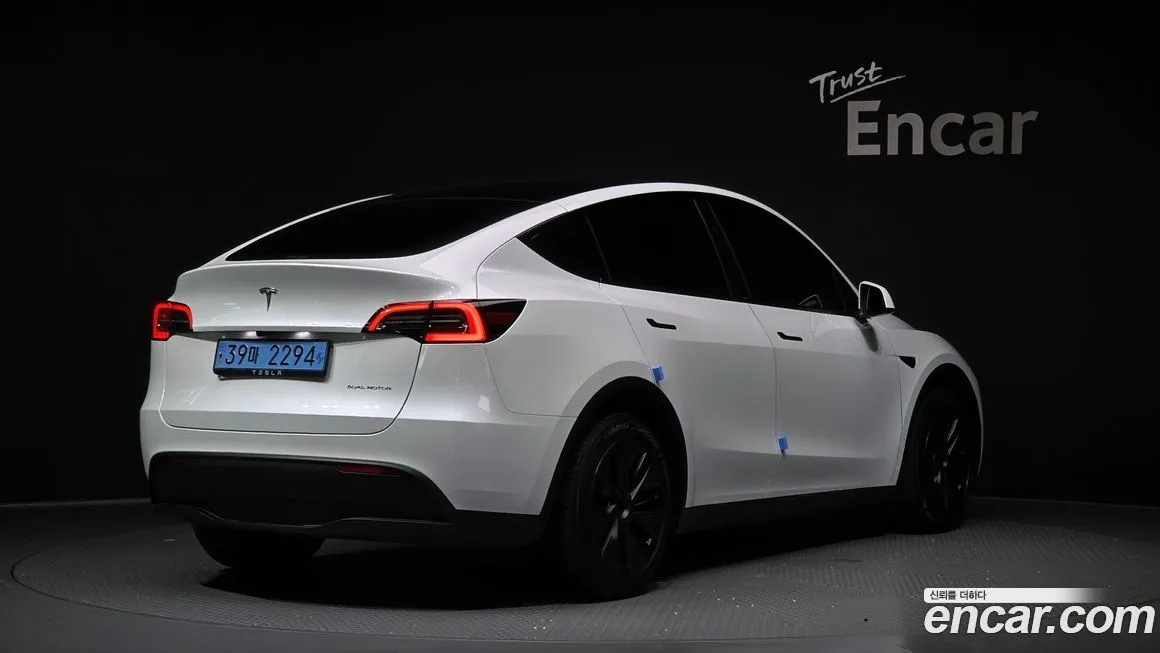 Tesla Model Y — фото 2