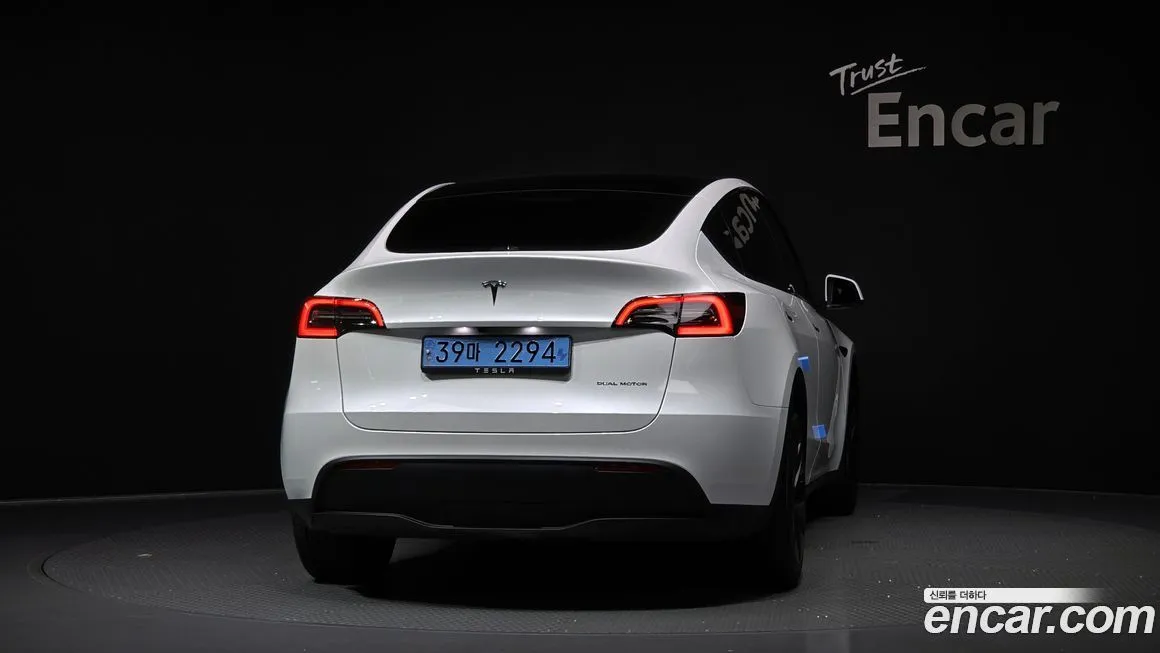 Tesla Model Y — фото 4