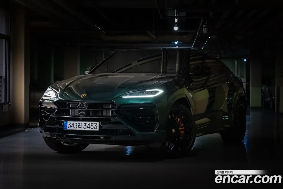 Lamborghini Urus — фото 1