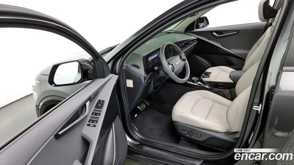 Kia Niro — фото 10
