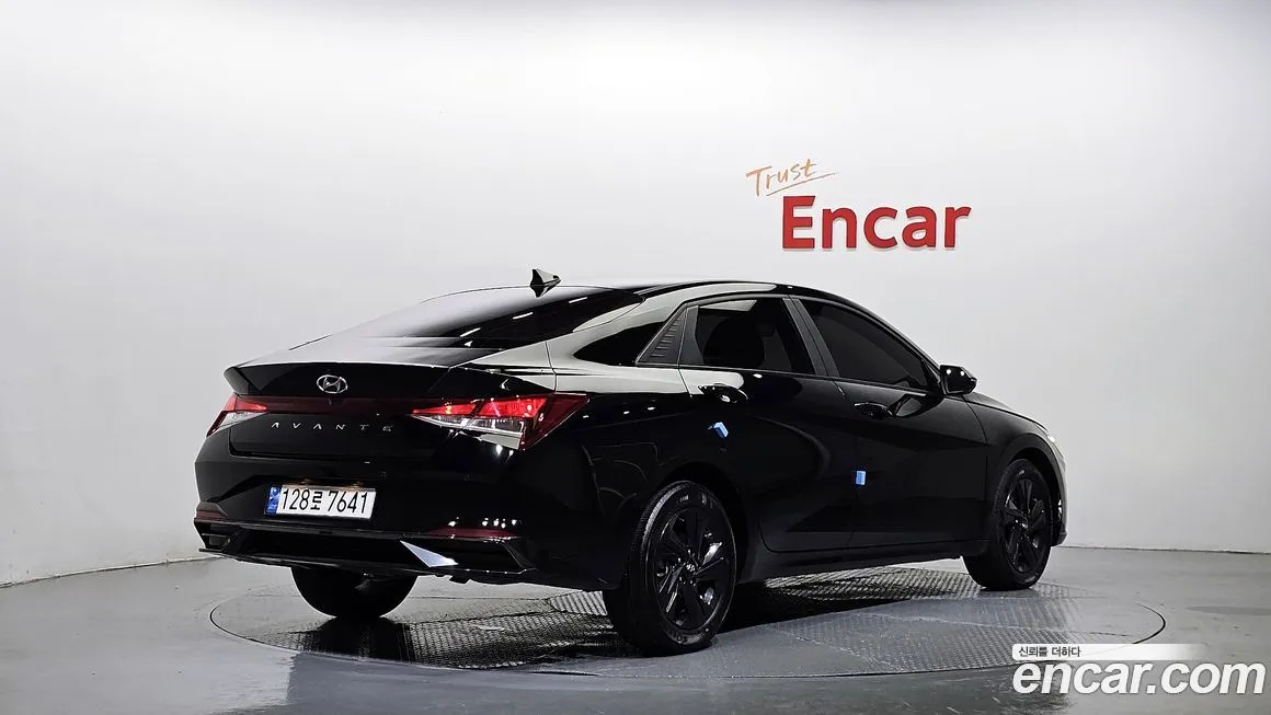 Hyundai AVANTE — фото 2