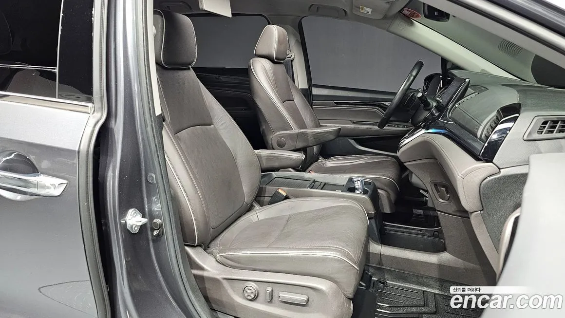 Honda Odyssey — фото 10