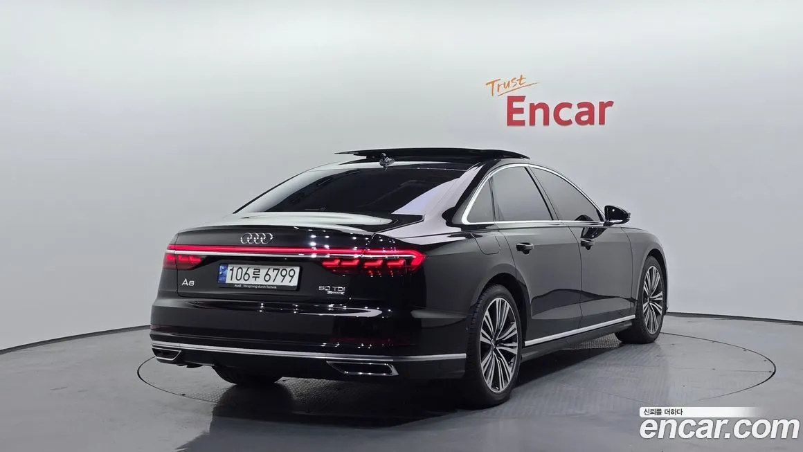 Audi A8 — фото 2