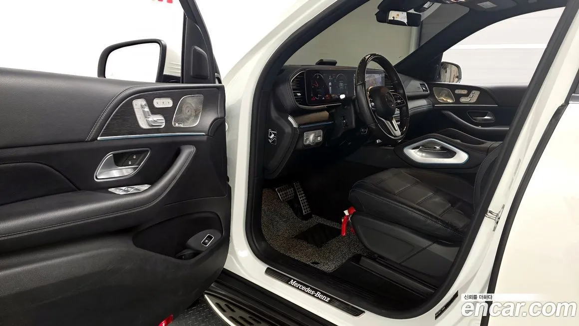 Mercedes-Benz GLS-Class — фото 10