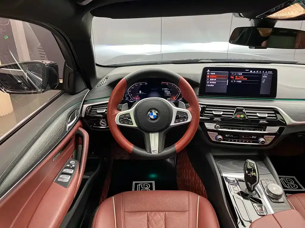BMW 5 Series — фото 10