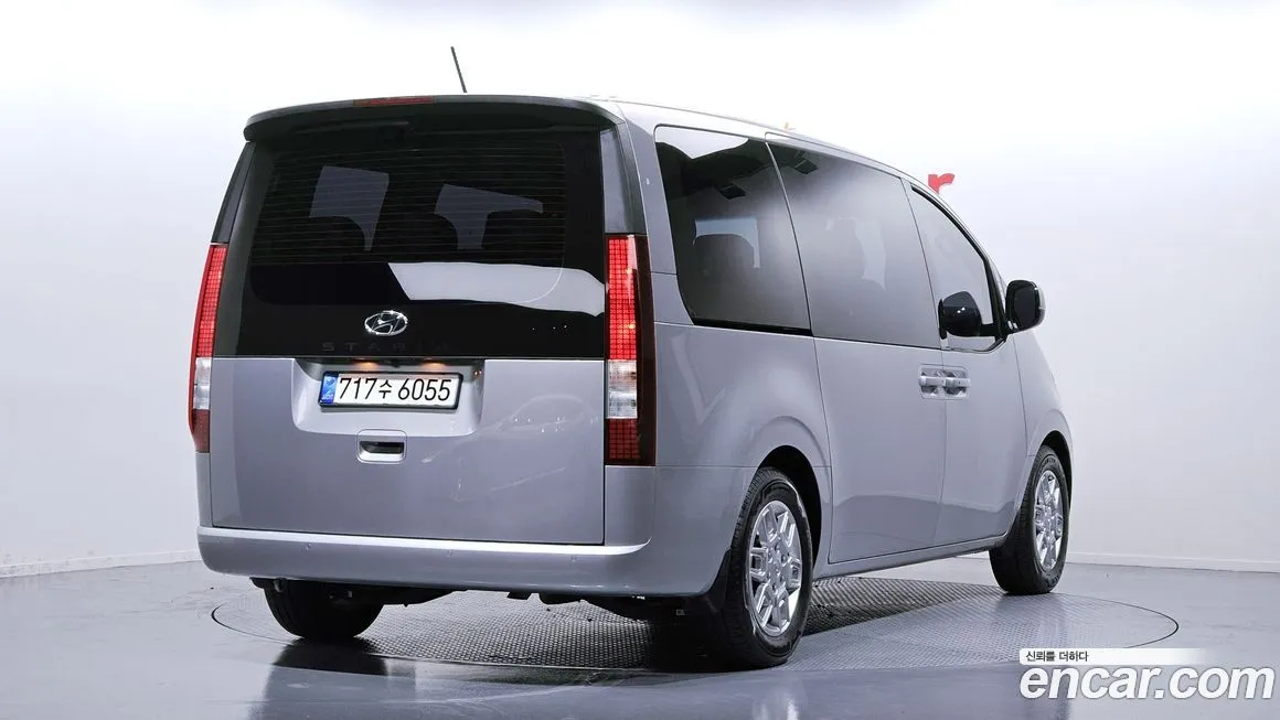Hyundai Staria — фото 2
