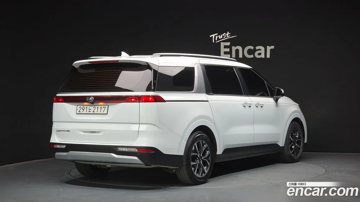 Kia Carnival — фото 2