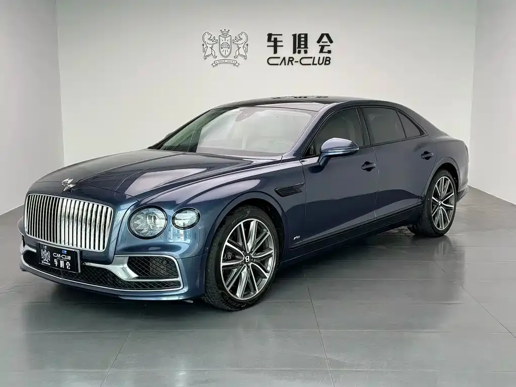 Bentley Flying Spur — фото 1