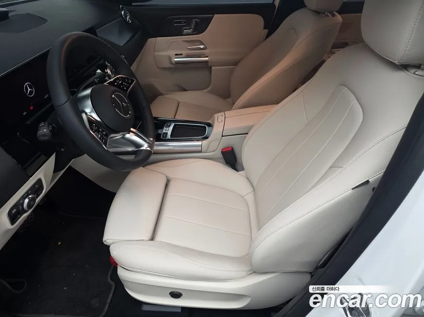 Mercedes-Benz EQA — фото 10