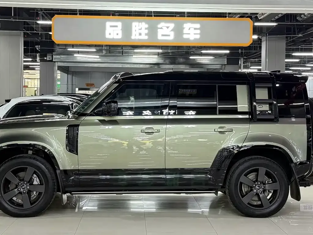 Land Rover Defender — фото 4