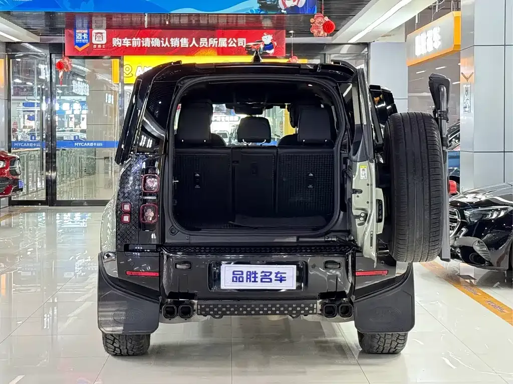 Land Rover Defender — фото 6