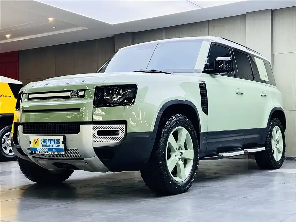 Land Rover Defender — фото 1