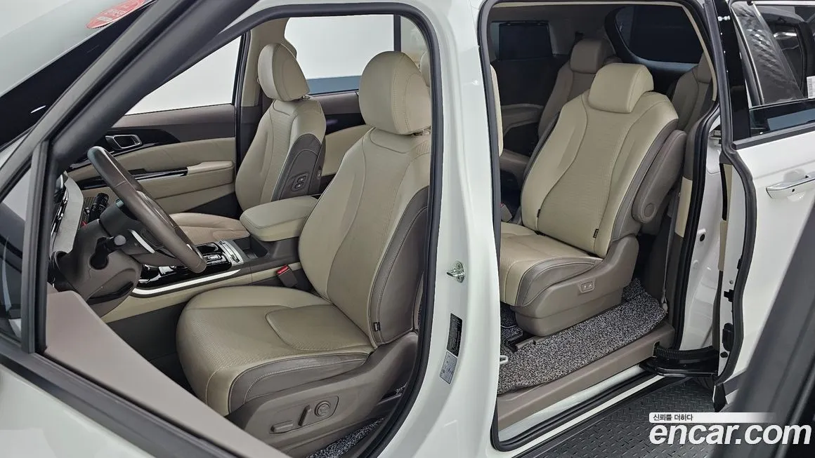 Kia Carnival — фото 10