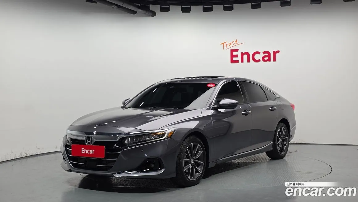 Honda Accord — фото 1