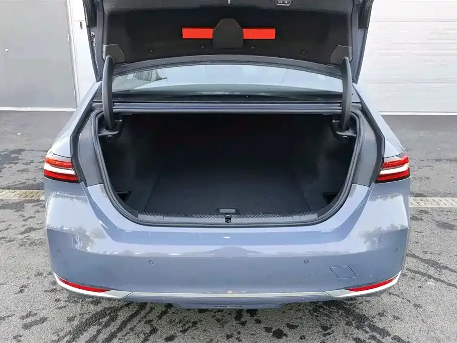 BMW i5 — фото 10
