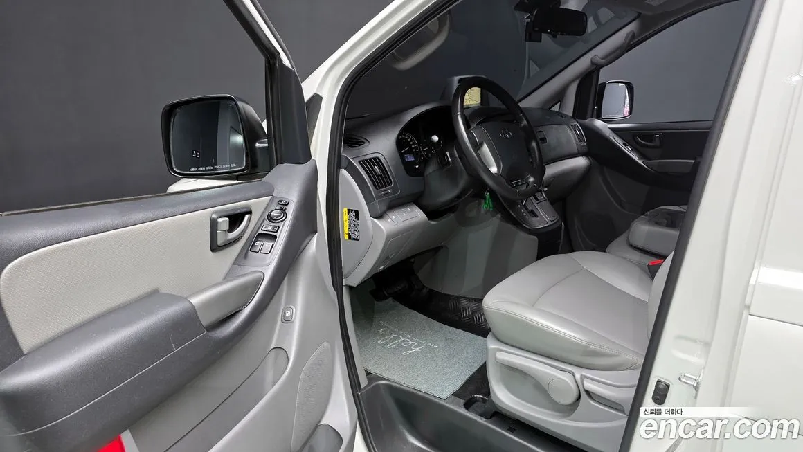 Hyundai Starex — фото 10