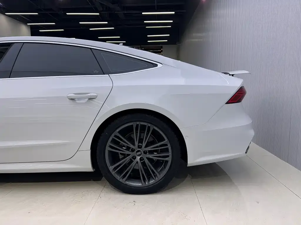 Audi A7 — фото 6