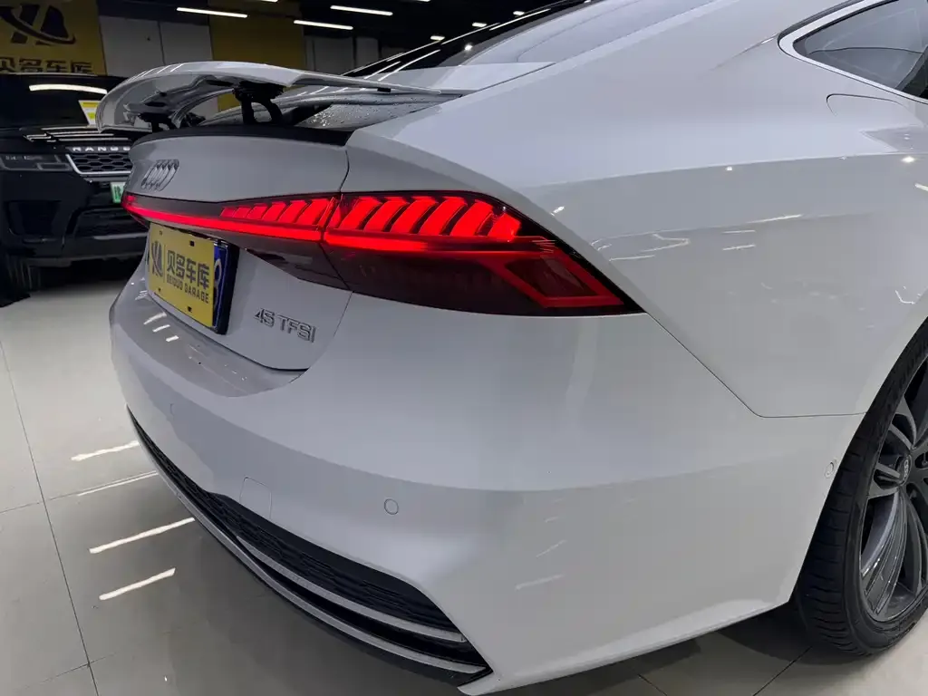 Audi A7 — фото 7