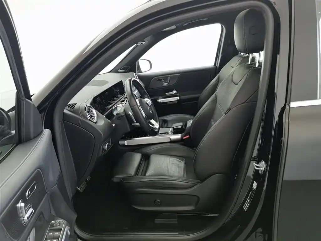 Mercedes-Benz EQB — фото 10