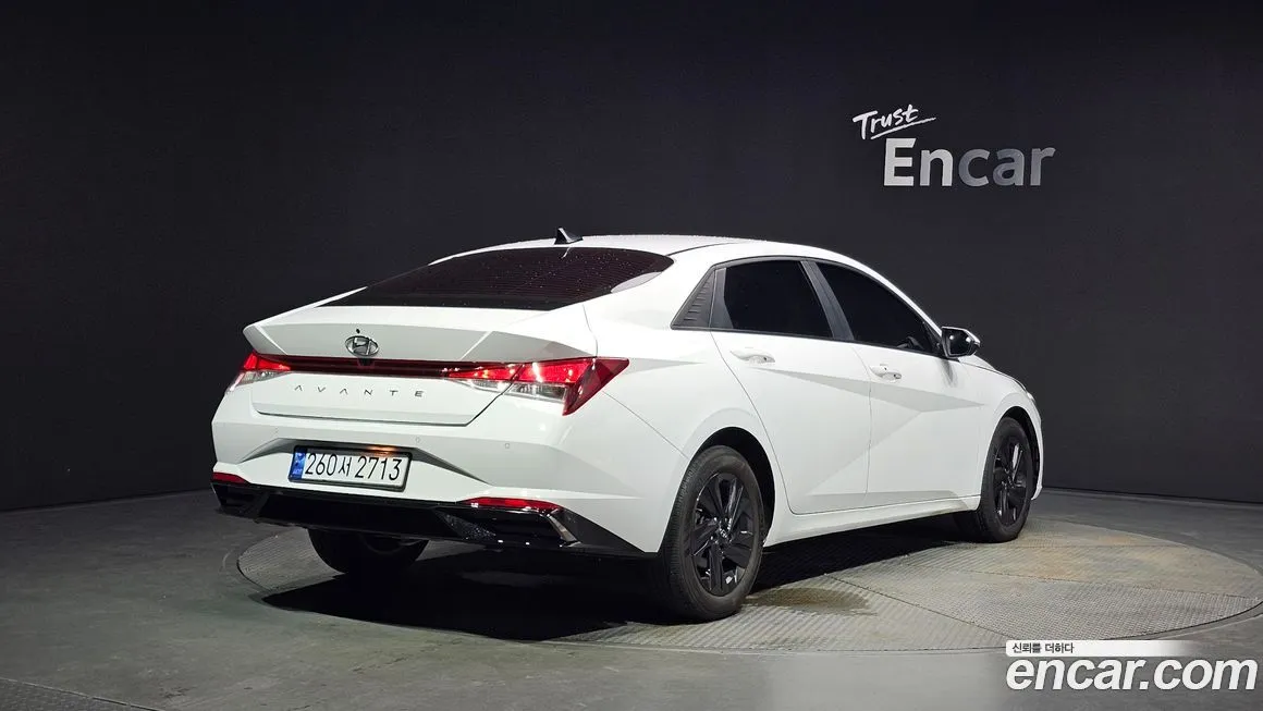 Hyundai AVANTE — фото 2
