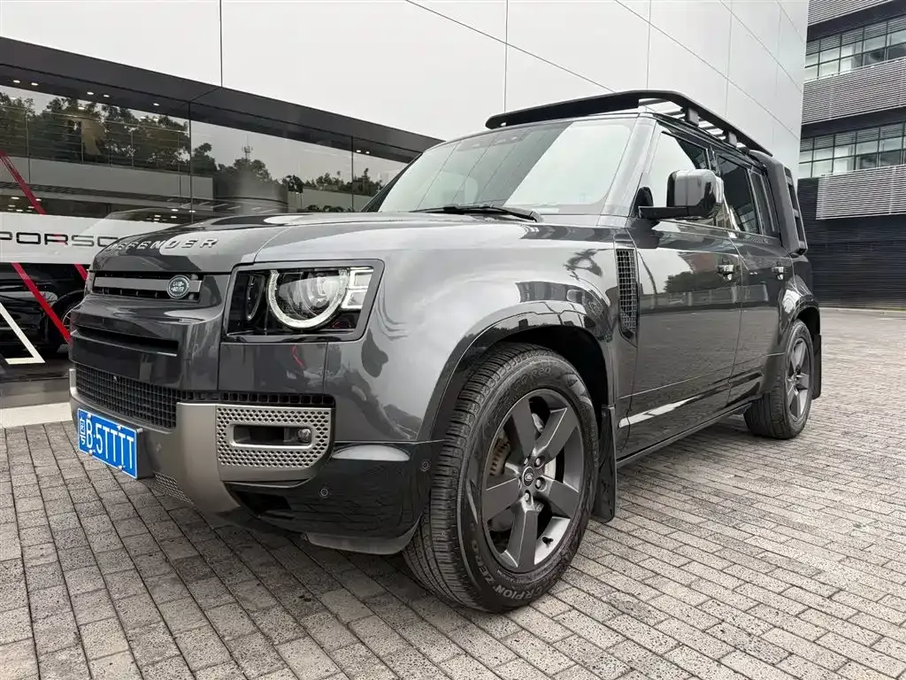 Land Rover Defender — фото 1