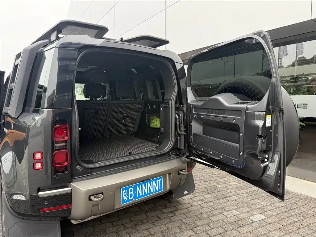 Land Rover Defender — фото 9