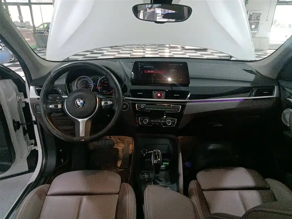 BMW X1 — фото 10