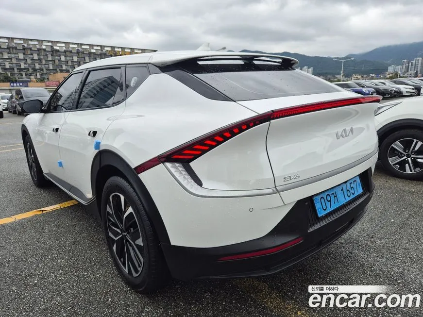 Kia EV6 — фото 6