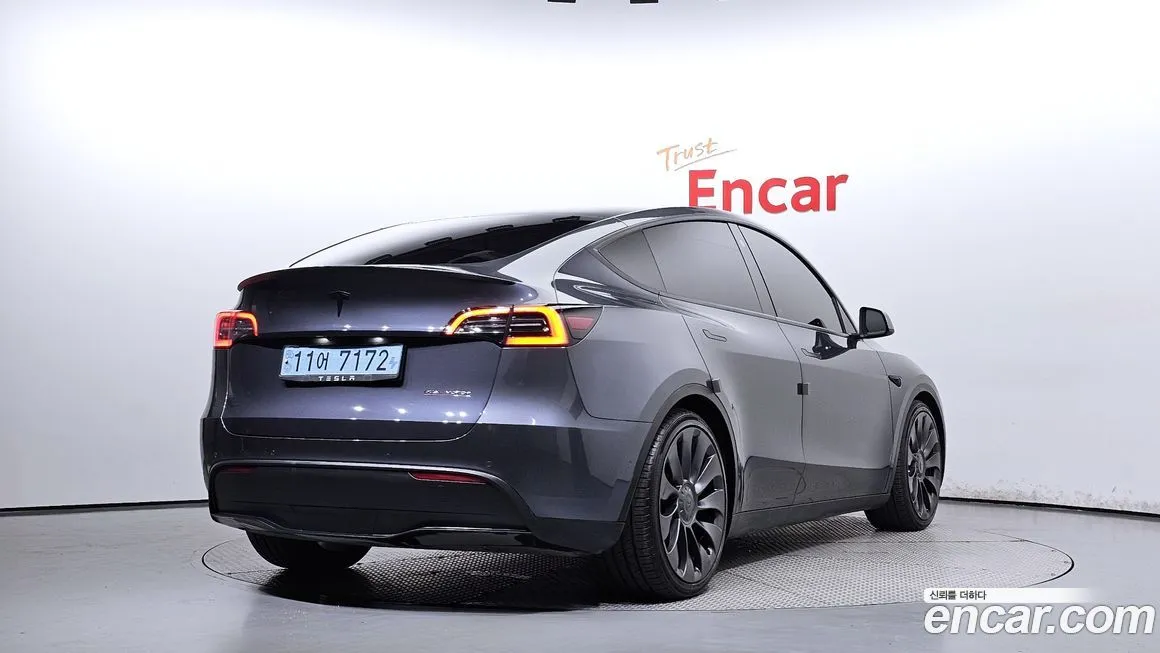 Tesla Model Y — фото 2
