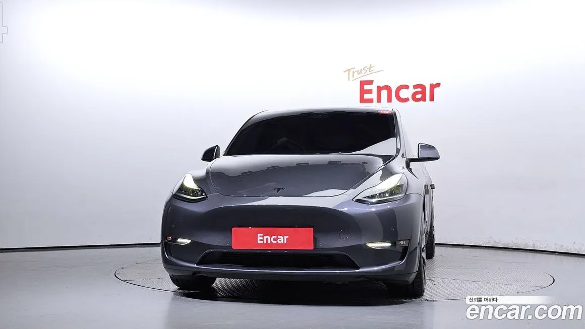 Tesla Model Y — фото 3