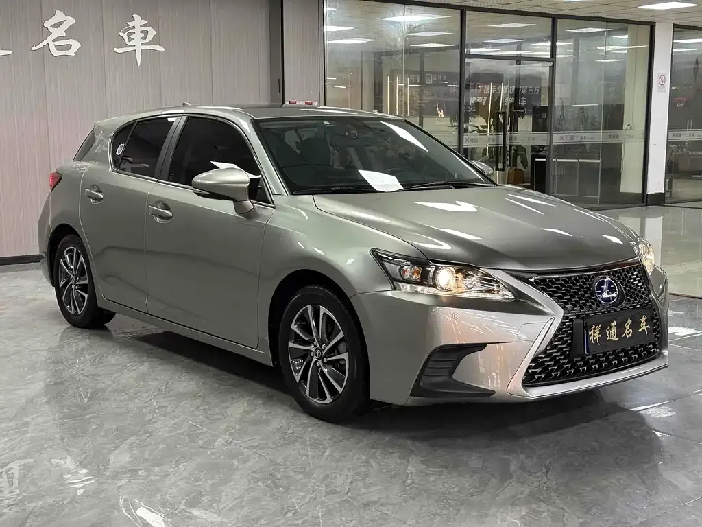 Lexus CT — фото 2