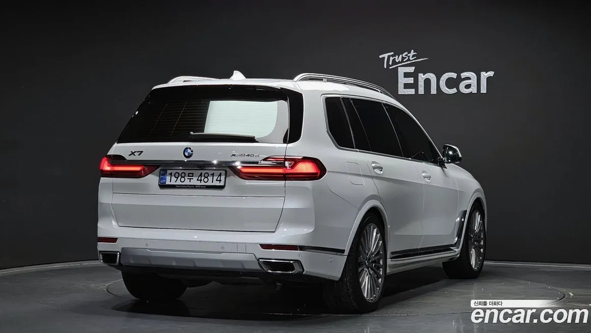 BMW X7 — фото 2