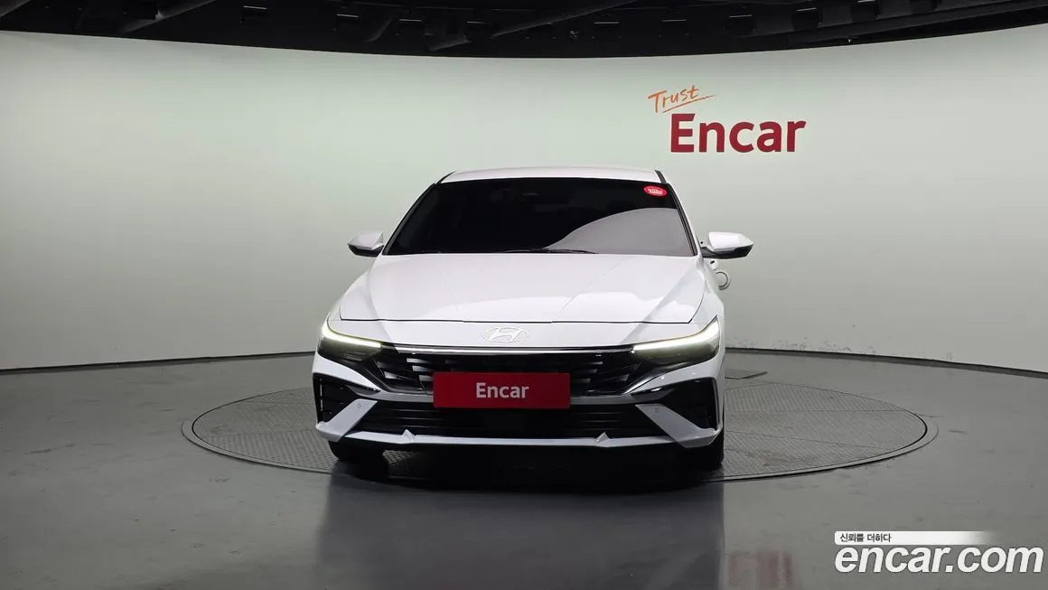 Hyundai AVANTE — фото 3