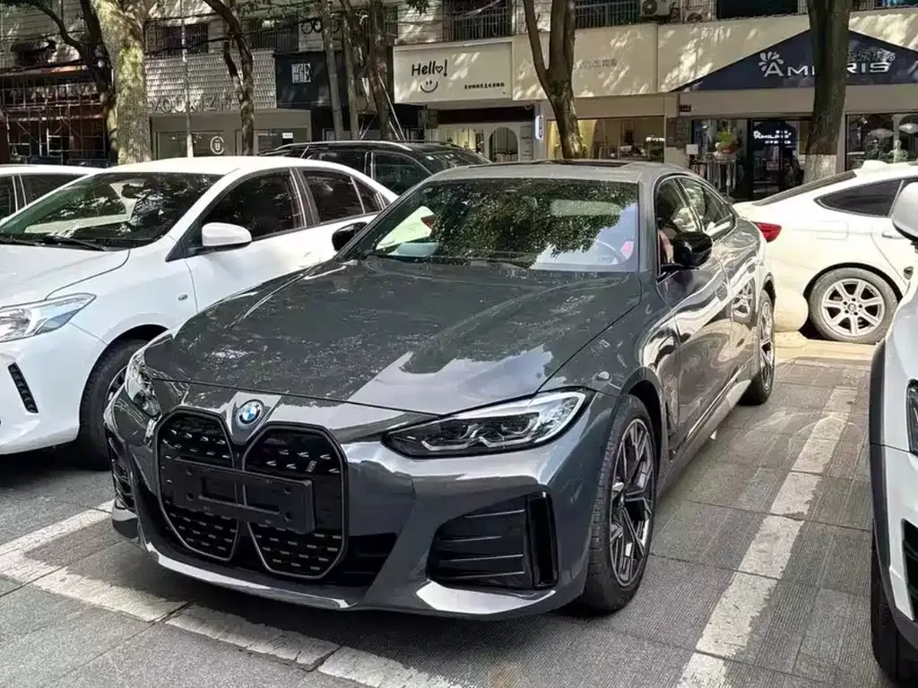 BMW i4 — фото 1