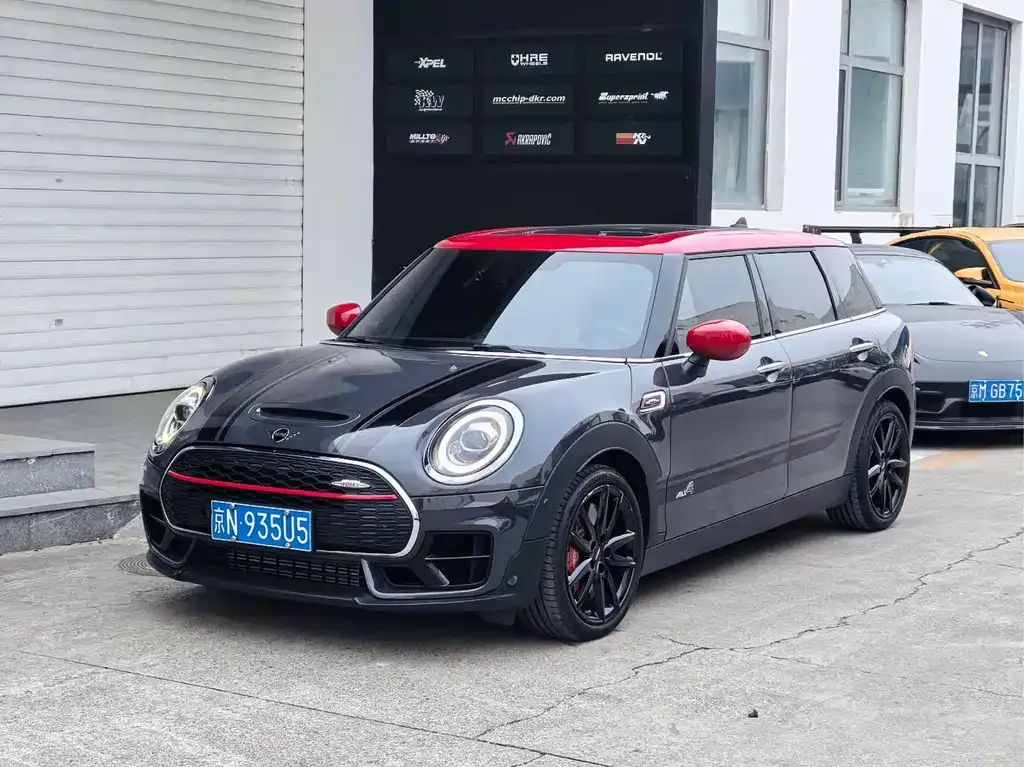 MINI Clubman JCW — фото 1