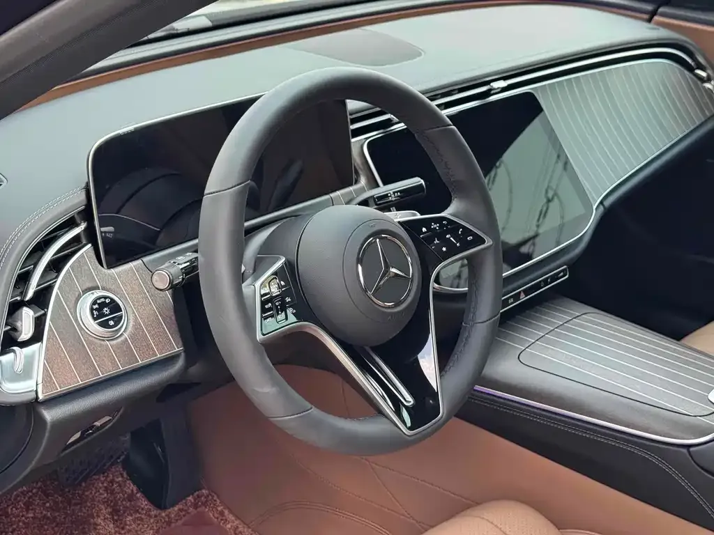 Mercedes-Benz E-Class — фото 10