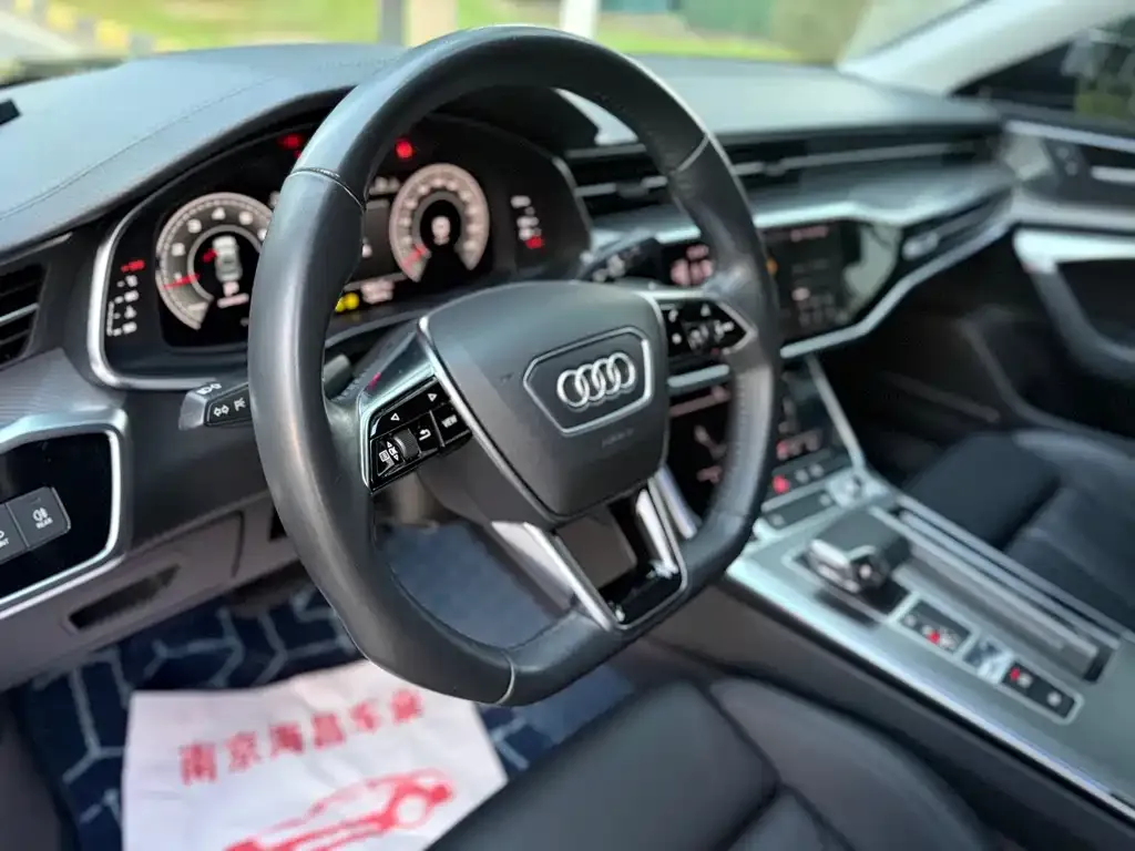 Audi A7 — фото 7