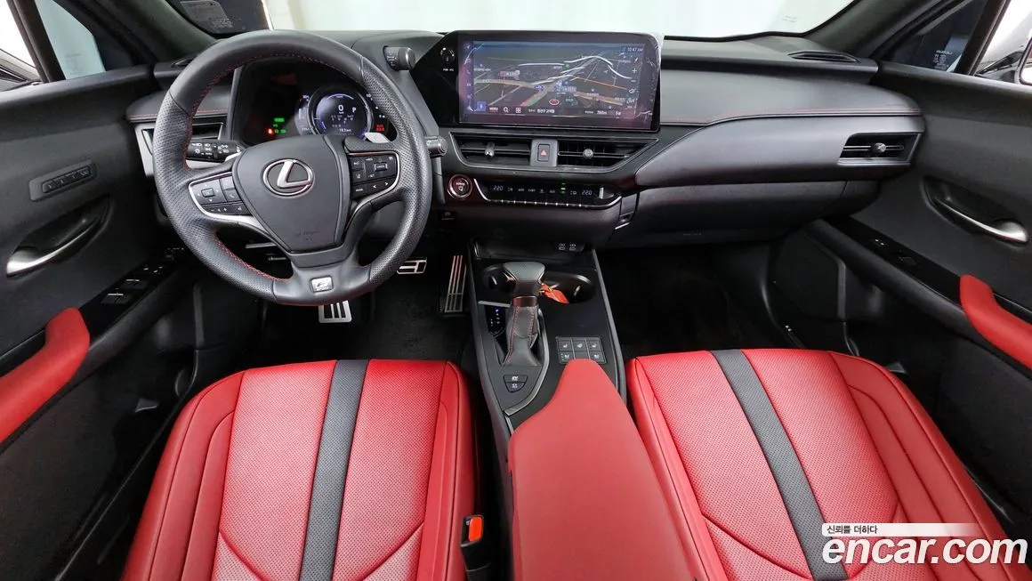 Lexus UX — фото 7