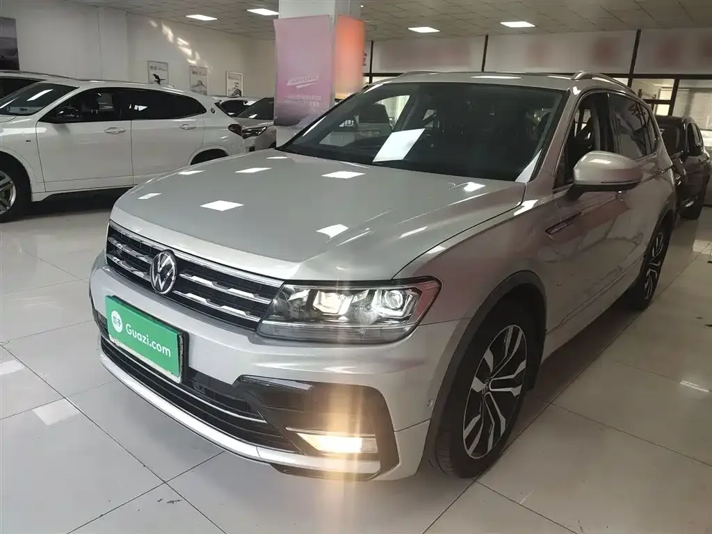 Volkswagen Tiguan L — фото 2